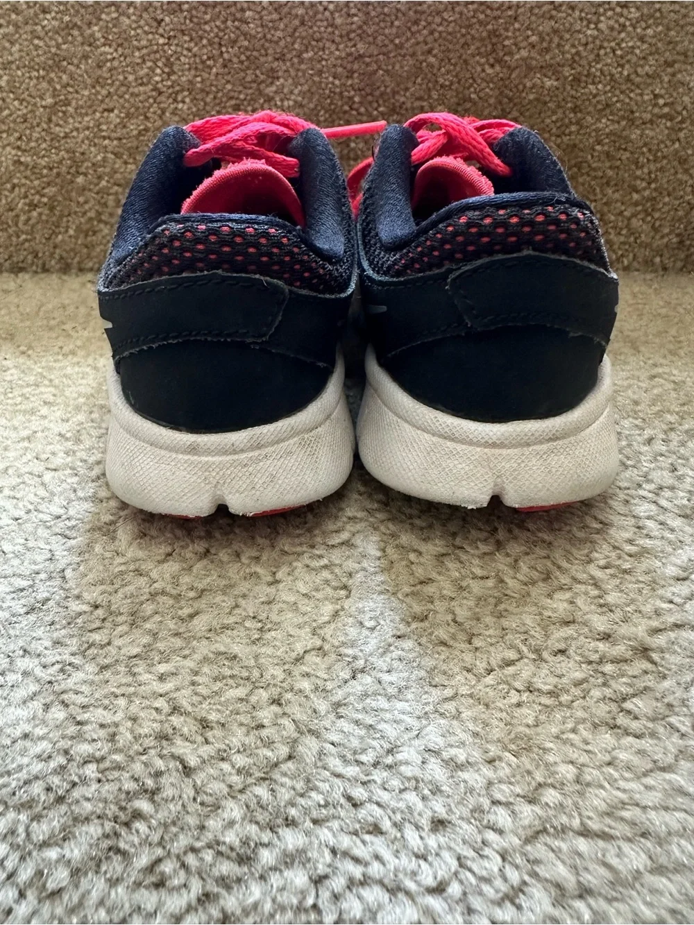 Nike Kids Black & Orange Athletic Sneakers